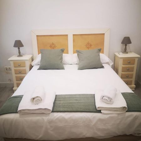 Beautiful Apartment In The Heart Of Севиля Екстериор снимка
