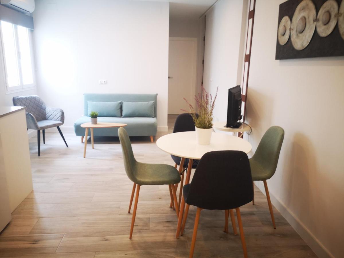 Beautiful Apartment In The Heart Of Севиля Екстериор снимка