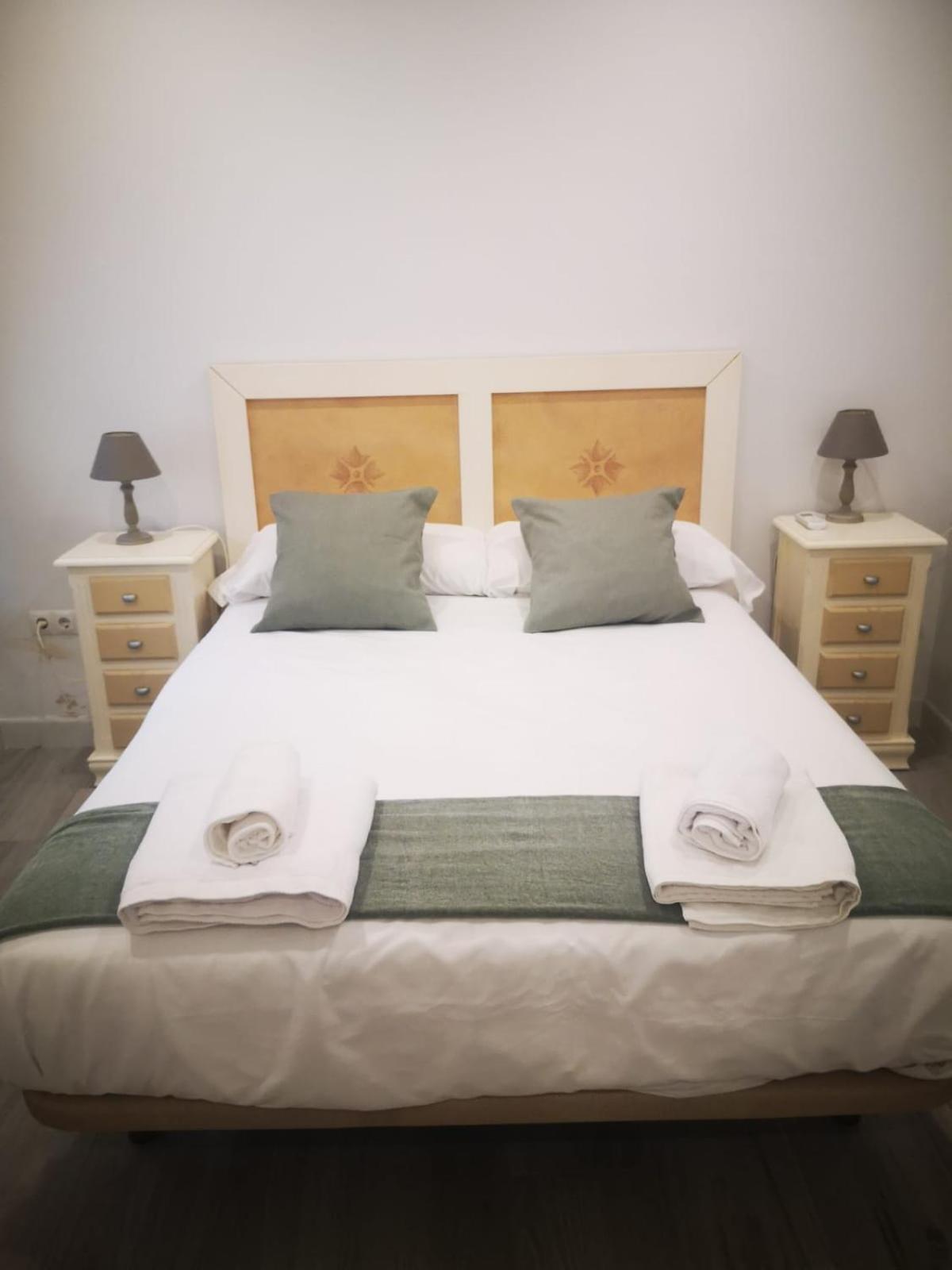 Beautiful Apartment In The Heart Of Севиля Екстериор снимка